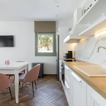 Helia Seasons Astris