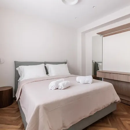 Helia Seasons Astris